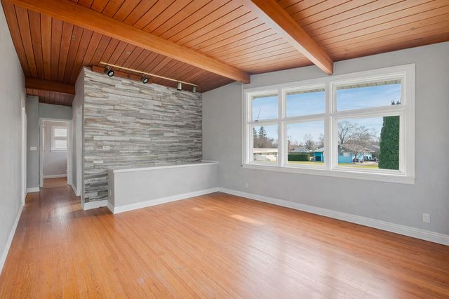 6N370 Maple Avenue, Wood Dale, IL 60191