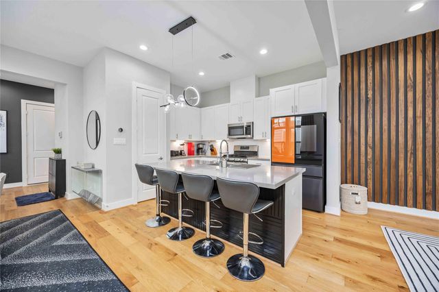 5821 Kansas Street, Houston, TX 77007
