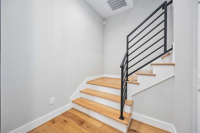 5821 Kansas Street, Houston, TX 77007