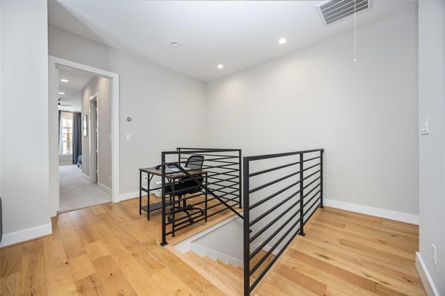 5821 Kansas Street, Houston, TX 77007