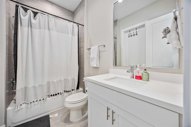 5821 Kansas Street, Houston, TX 77007