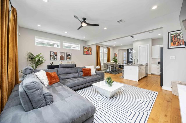 5821 Kansas Street, Houston, TX 77007