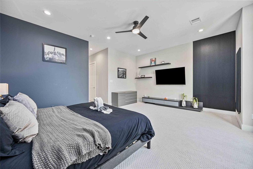 5821 Kansas Street, Houston, TX 77007