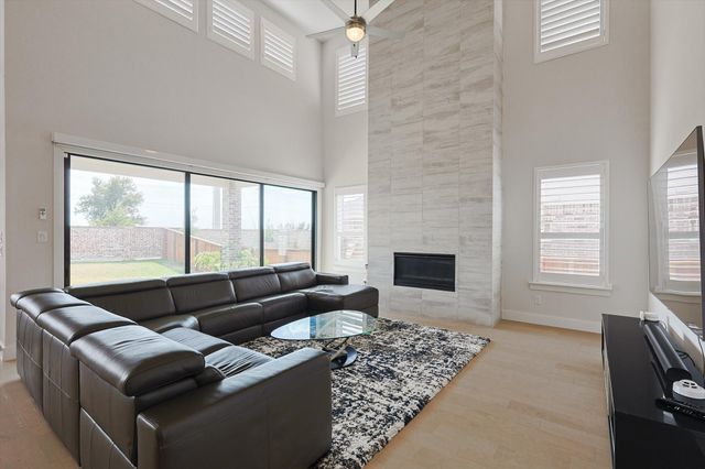 9316 Sandhills Drive, Lantana, TX 76226