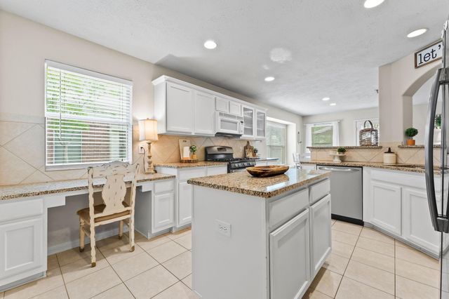 219 N Wimberly Way, The Woodlands, TX 77385