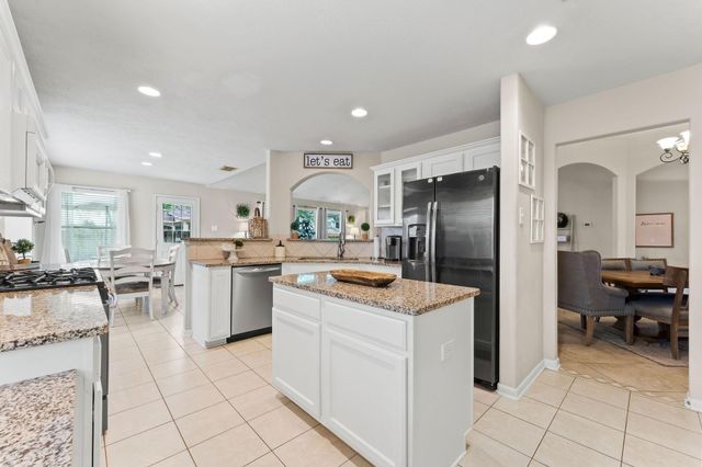 219 N Wimberly Way, The Woodlands, TX 77385