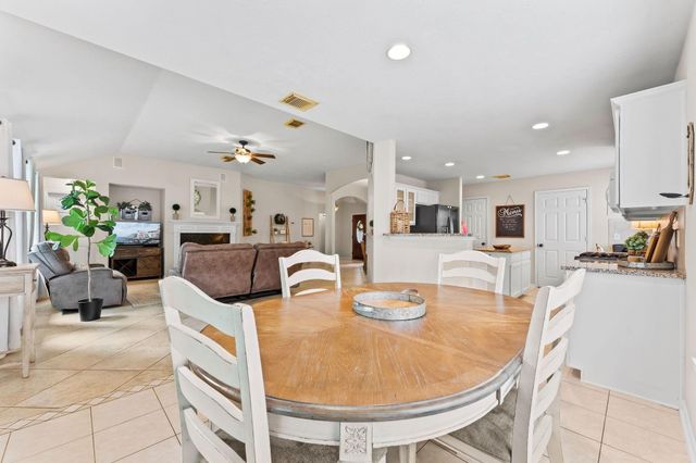 219 N Wimberly Way, The Woodlands, TX 77385