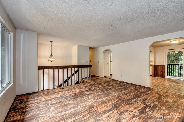 5927 147 Street SW, Edmonds, WA 98026