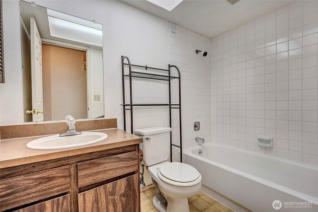 5927 147 Street SW, Edmonds, WA 98026