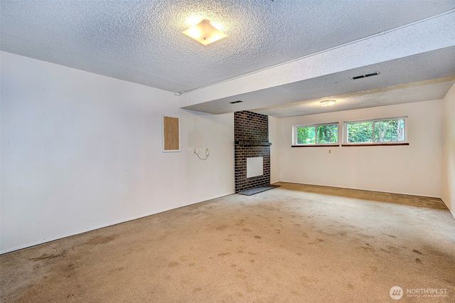 5927 147 Street SW, Edmonds, WA 98026