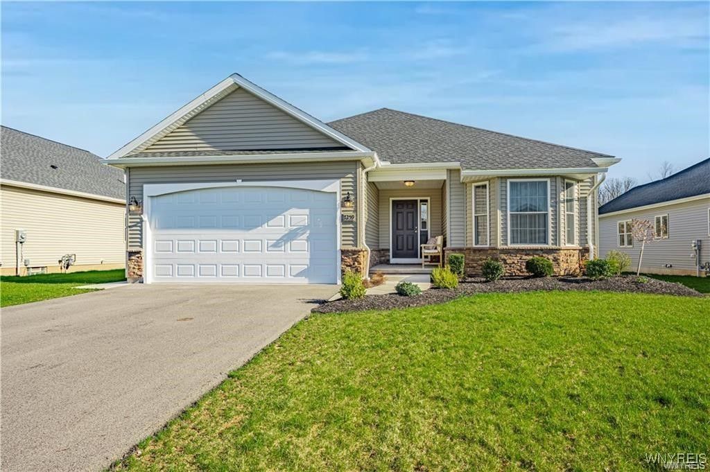 7045 James Francis, Lockport Town, NY 14094