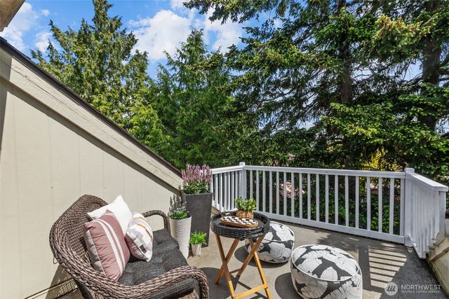 24440 13th Avenue S, Des Moines, WA 98198
