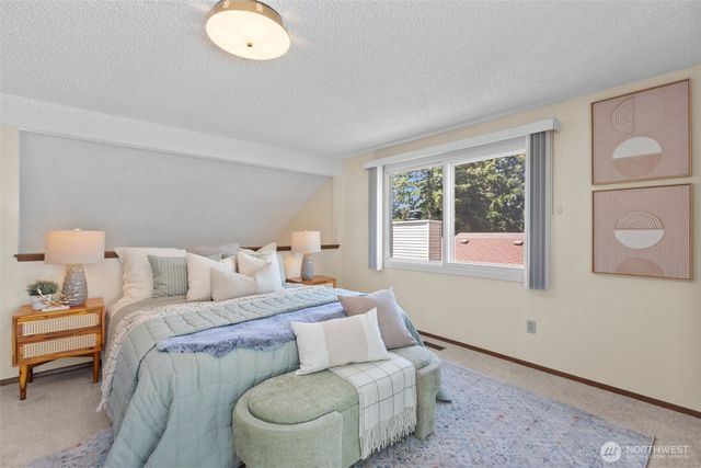 24440 13th Avenue S, Des Moines, WA 98198