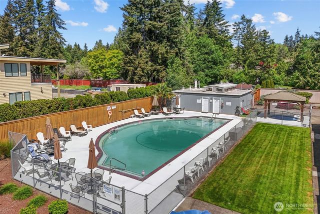 24440 13th Avenue S, Des Moines, WA 98198