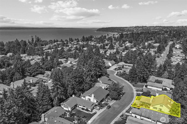 24440 13th Avenue S, Des Moines, WA 98198