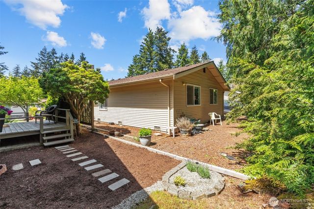 24440 13th Avenue S, Des Moines, WA 98198