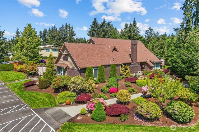 24440 13th Avenue S, Des Moines, WA 98198