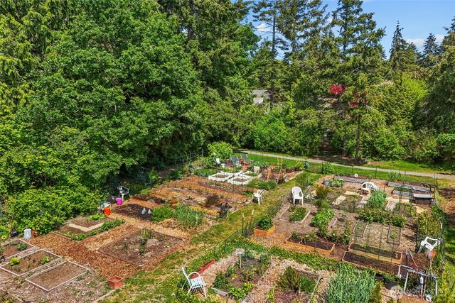 24440 13th Avenue S, Des Moines, WA 98198