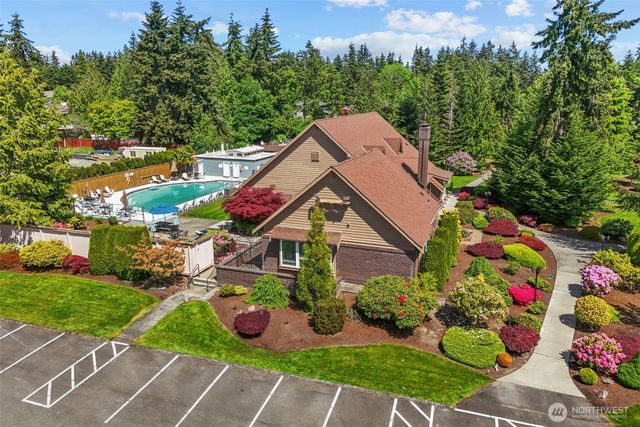 24440 13th Avenue S, Des Moines, WA 98198