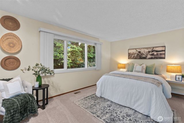 24440 13th Avenue S, Des Moines, WA 98198