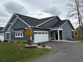 48 Autumn Leaf, Webster, NY 14580