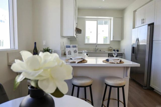 455 Creekside Circle, San Diego, CA 92114