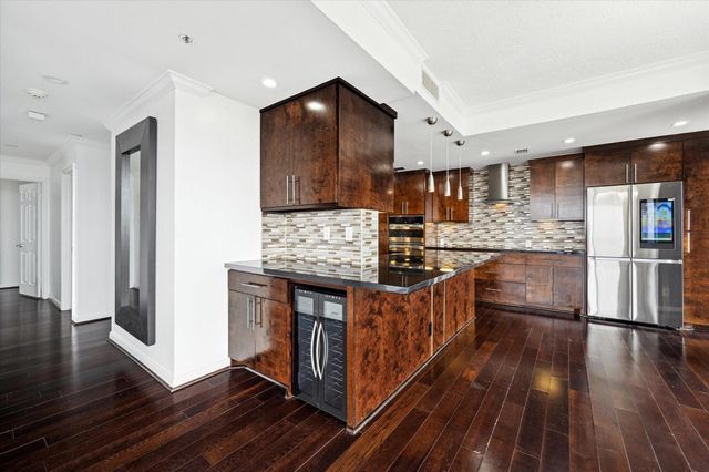 3350 Mccue Road 2201, Houston, TX 77056