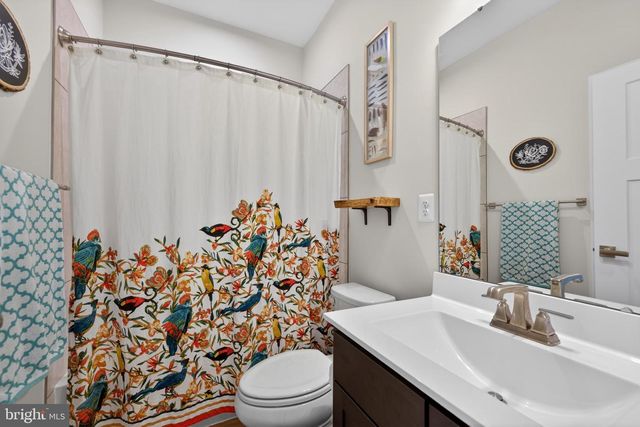 19765 GREEN VILLAGE DR, Montgomery Village, MD 20886