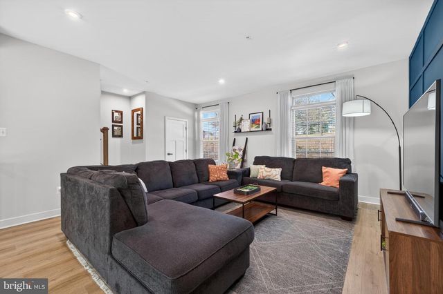 19765 GREEN VILLAGE DR, Montgomery Village, MD 20886