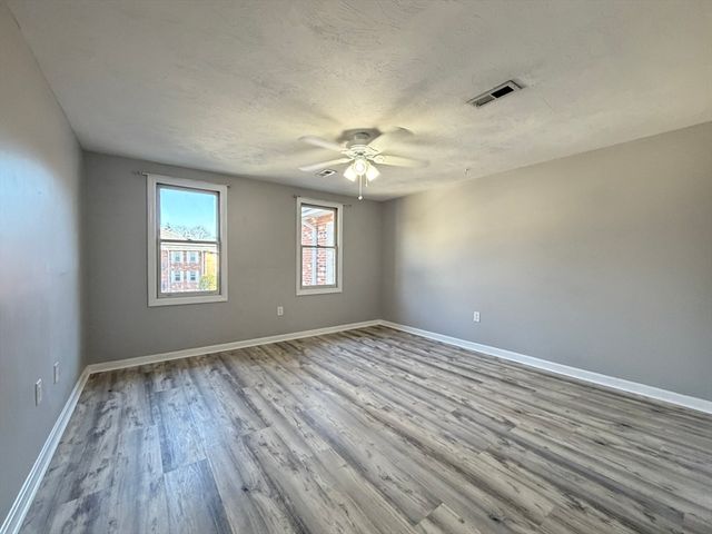 354 Neponset St M, Canton, MA 02021