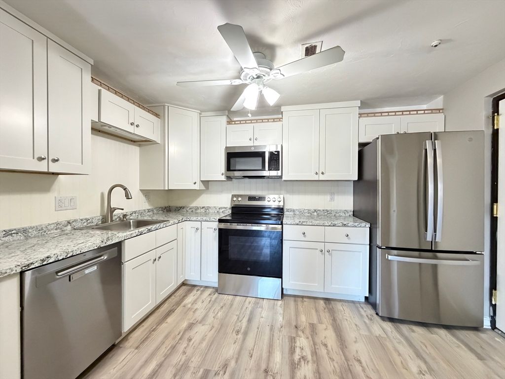 354 Neponset St M, Canton, MA 02021