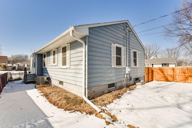 5056 Upton Avenue N, Minneapolis, MN 55430