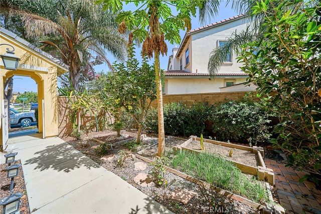 2782 E Thompson, Ontario, CA 91762