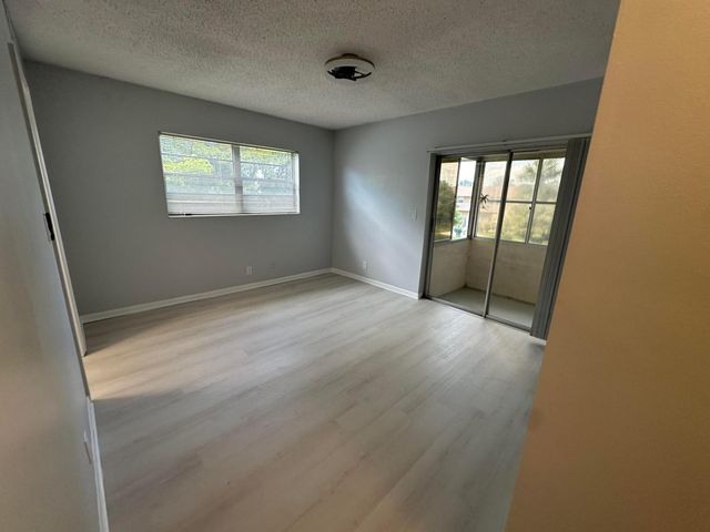 21 Salisbury A, West Palm Beach, FL 33417