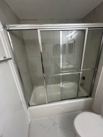 21 Salisbury A, West Palm Beach, FL 33417