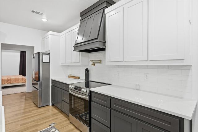 1404 17th Street, Bridgeport, TX 76426