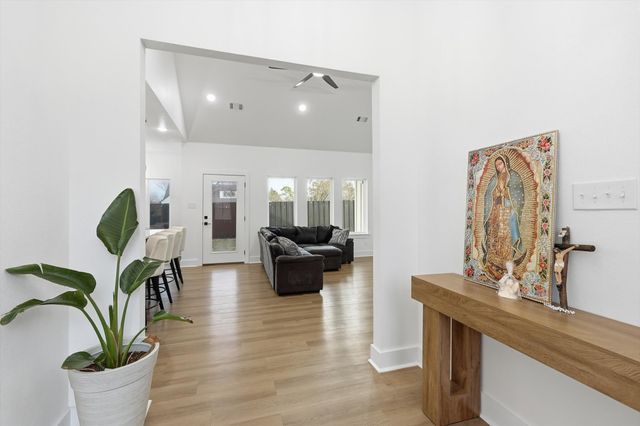 1404 17th Street, Bridgeport, TX 76426