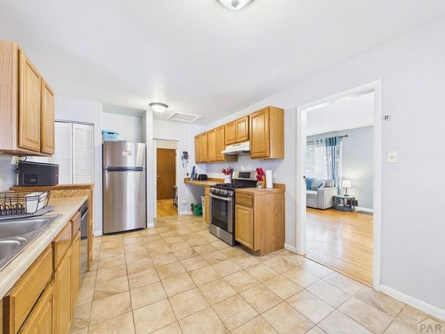1615 Englewood Dr, Pueblo, CO 81005