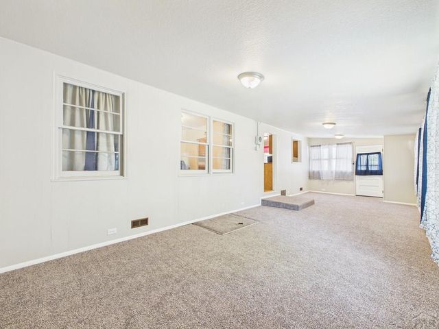 1615 Englewood Dr, Pueblo, CO 81005