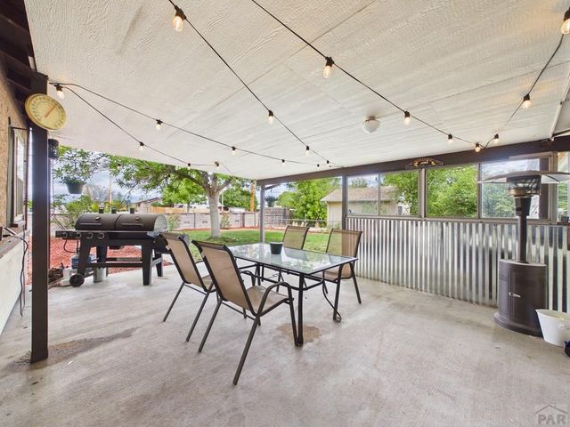 1615 Englewood Dr, Pueblo, CO 81005