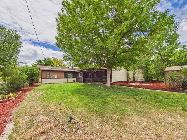 1615 Englewood Dr, Pueblo, CO 81005