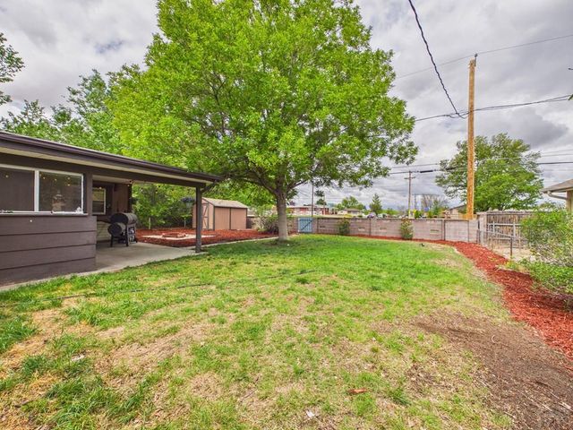 1615 Englewood Dr, Pueblo, CO 81005