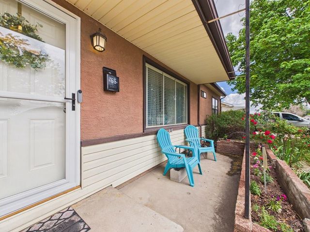 1615 Englewood Dr, Pueblo, CO 81005
