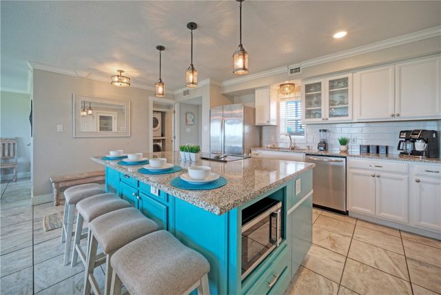 700 Island Retreat 115, Port Aransas, TX 78373