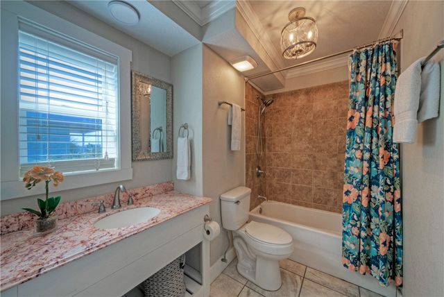 700 Island Retreat 115, Port Aransas, TX 78373