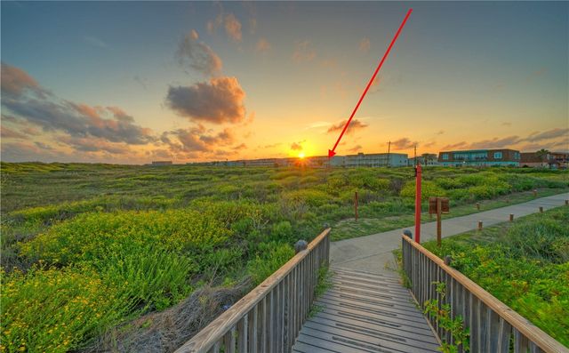 700 Island Retreat 115, Port Aransas, TX 78373