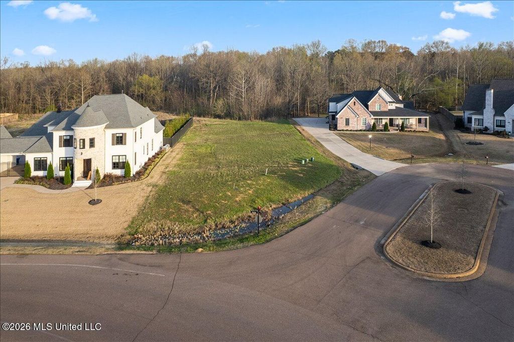 179 Hayes Cove, Olive Branch, MS 38654 — photo 2