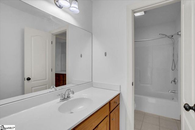 216 Asheton Lakes Way, Simpsonville, SC 29681