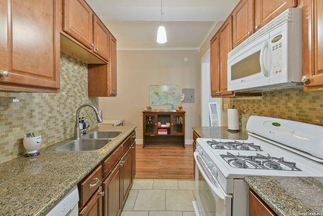 125 Paso Hondo, San Antonio, TX 78202