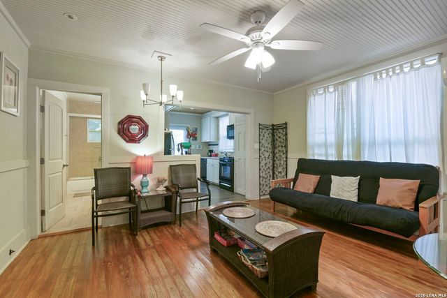 125 Paso Hondo, San Antonio, TX 78202